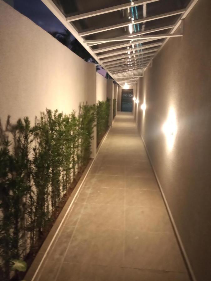 Sala Living Em Predio Familiar Na Av Da Praia Сантос Екстериор снимка