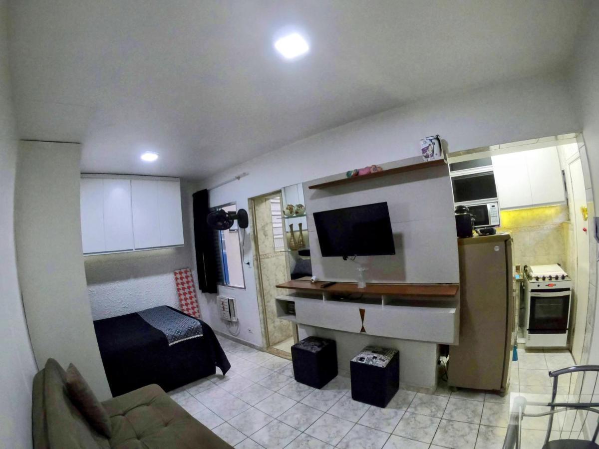 Sala Living Em Predio Familiar Na Av Da Praia Сантос Екстериор снимка