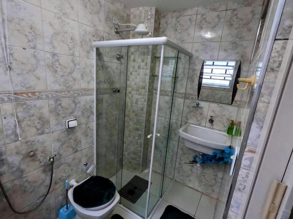 Sala Living Em Predio Familiar Na Av Da Praia Сантос Екстериор снимка