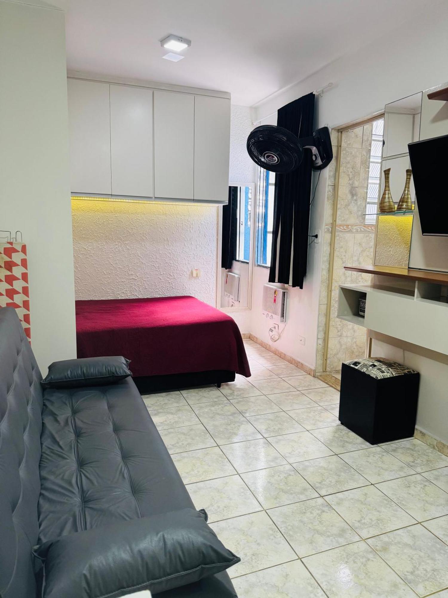 Sala Living Em Predio Familiar Na Av Da Praia Сантос Екстериор снимка